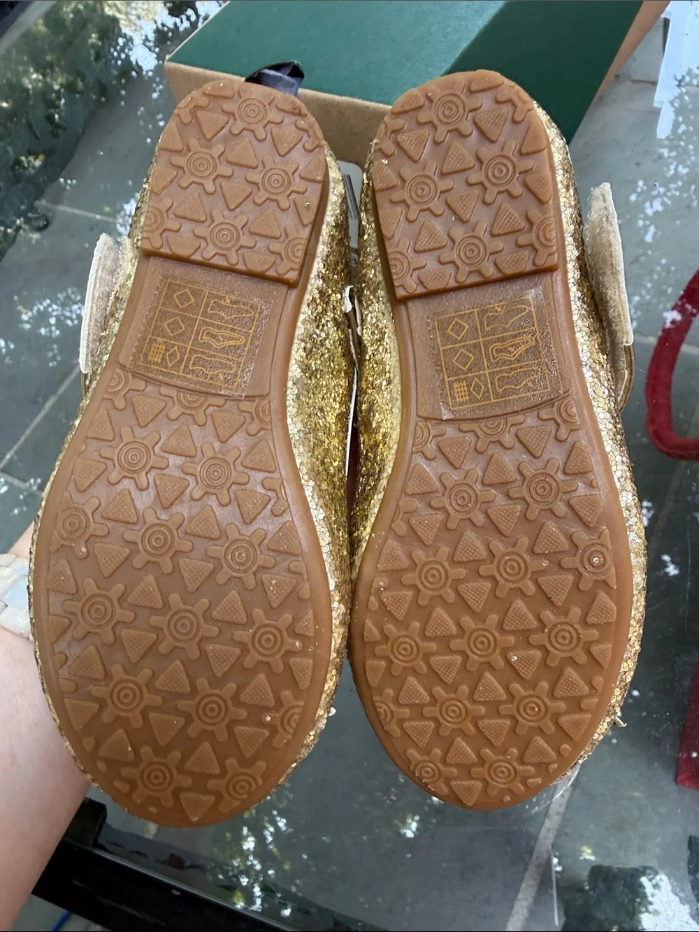 Utopia Kids Gold Glitter Mary Jane Shoes
